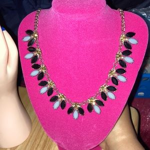 Fashion jewelry leaf design